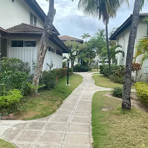  Apartment Finest Renfrew Place 4-12 Renfrew Rd 2 Bedroom 2 Bat # 15 New Kinston Jamaica Jamaica