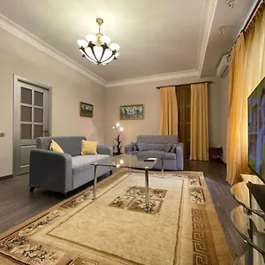 https://old-city-lux.aboutbakuhotels.com
