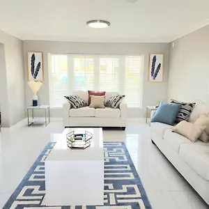Brand New Luxurious Townhouse In Holiday home